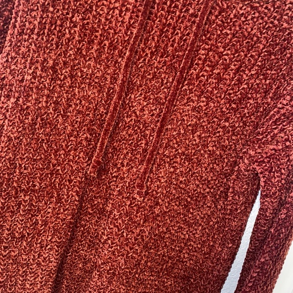 Sweater - Picture 4 of 5